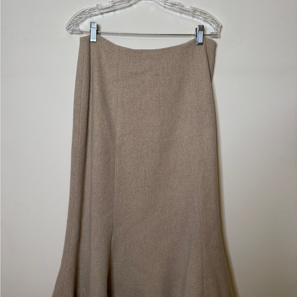 Lauren Ralph Lauren Petites Wool Blazer & Skirt Set - Picture 6 of 12